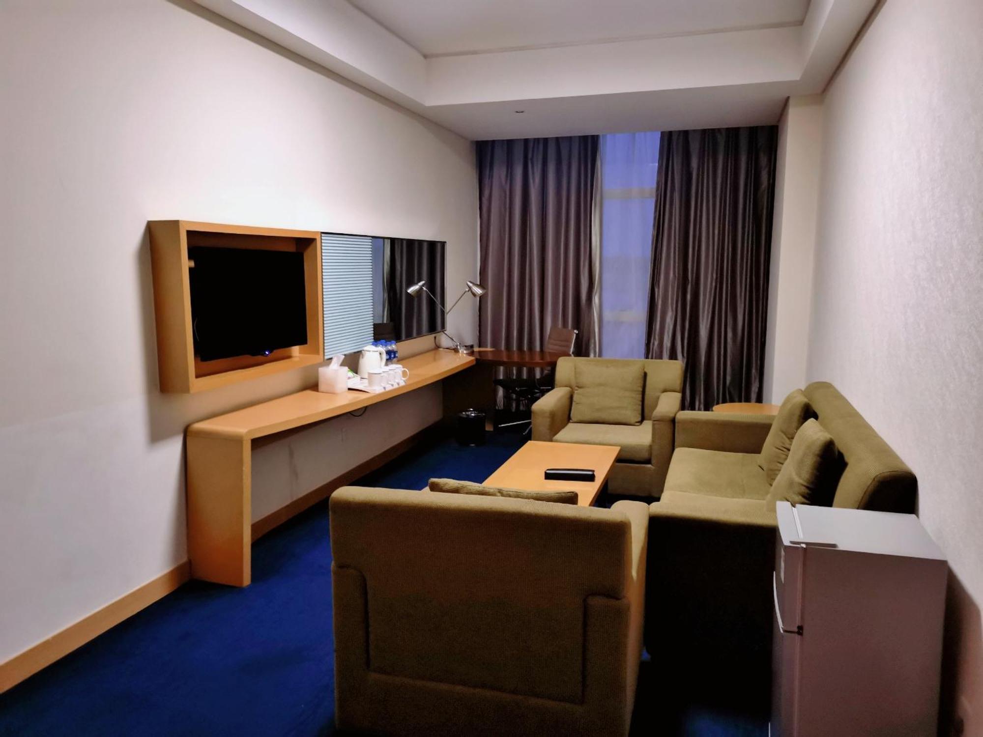 Holiday Inn Express Zhengzhou Airport By Ihg Xinzheng  المظهر الخارجي الصورة