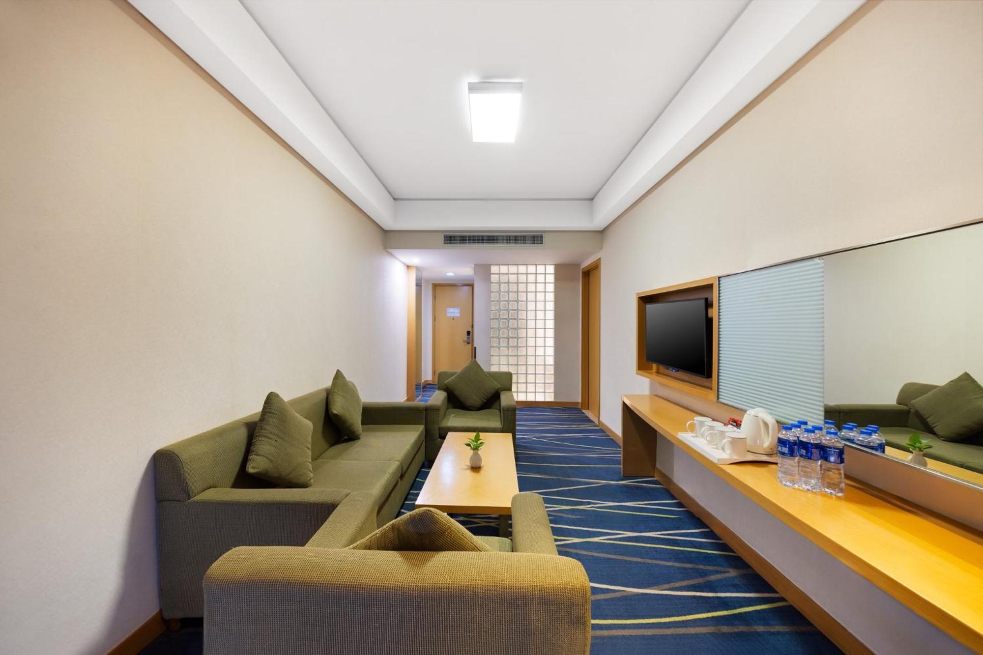 Holiday Inn Express Zhengzhou Airport By Ihg Xinzheng  المظهر الخارجي الصورة