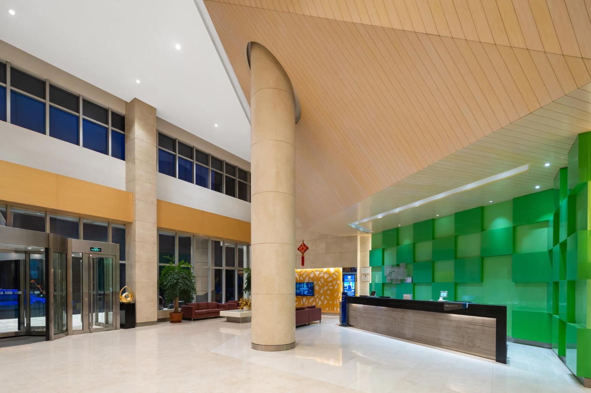 Holiday Inn Express Zhengzhou Airport By Ihg Xinzheng  المظهر الخارجي الصورة