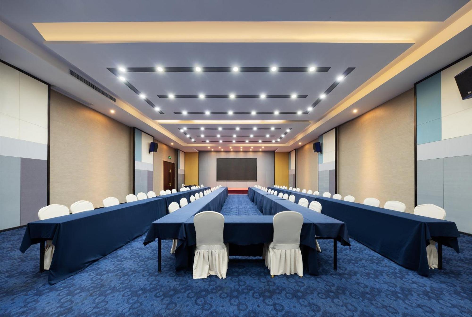 Holiday Inn Express Zhengzhou Airport By Ihg Xinzheng  المظهر الخارجي الصورة