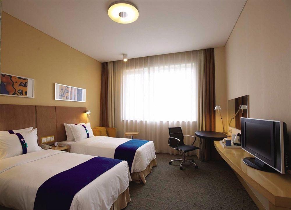 Holiday Inn Express Zhengzhou Airport By Ihg Xinzheng  المظهر الخارجي الصورة